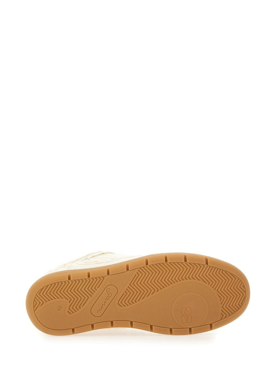 08 CANVAS SNEAKER