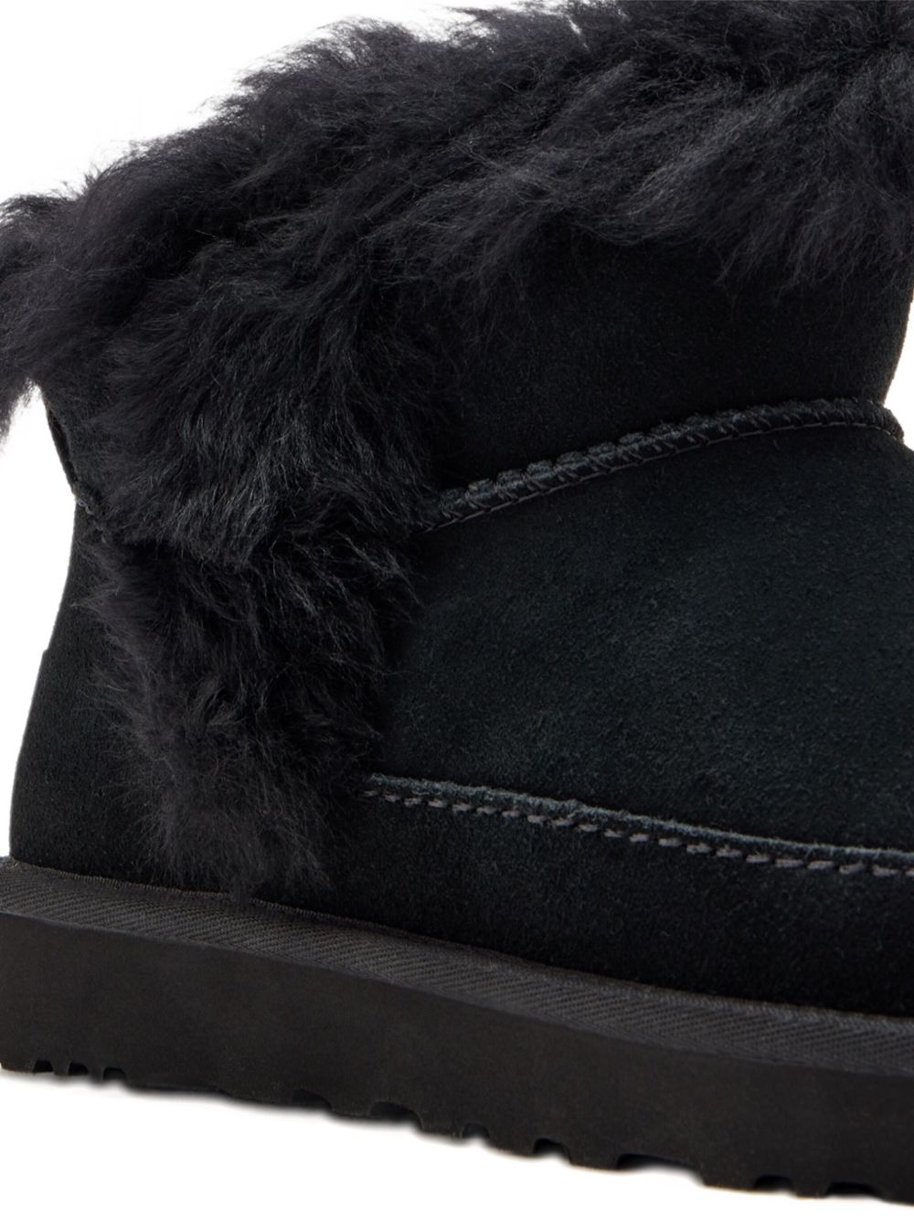UGG UGG Classic Ultra Mini Chalet Boots