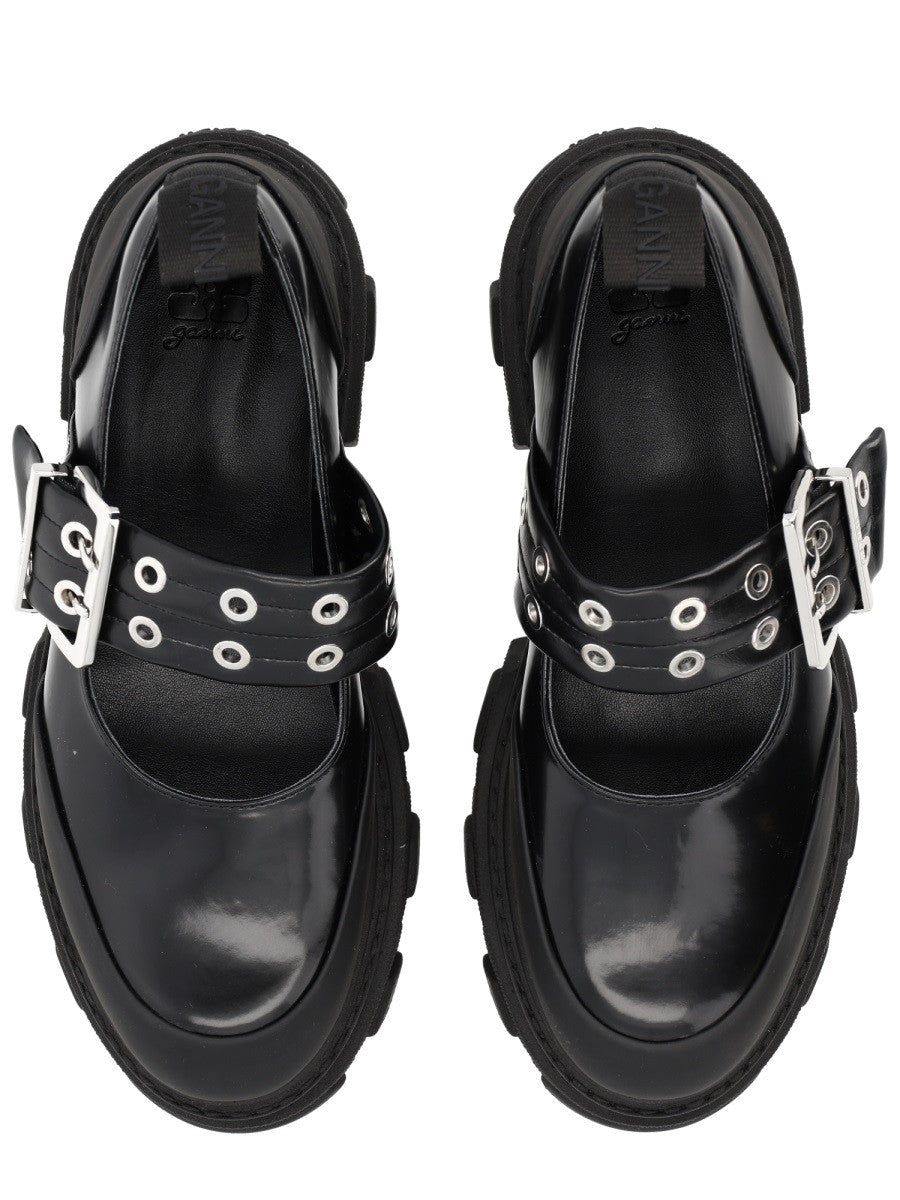 BALLERINA WITH LOGO BUCKLE