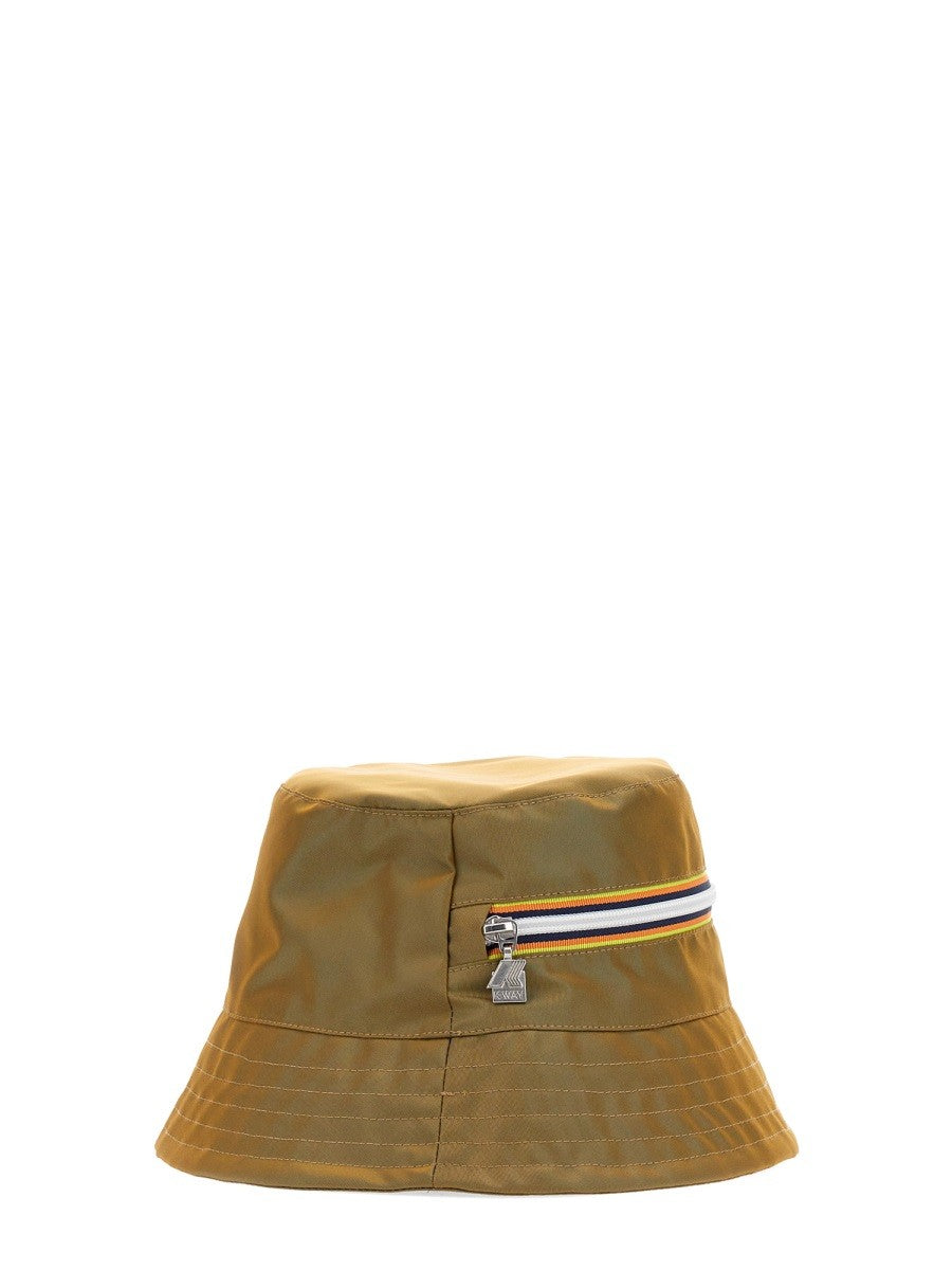 BUCKET HAT WITH ZIPPER LOGO