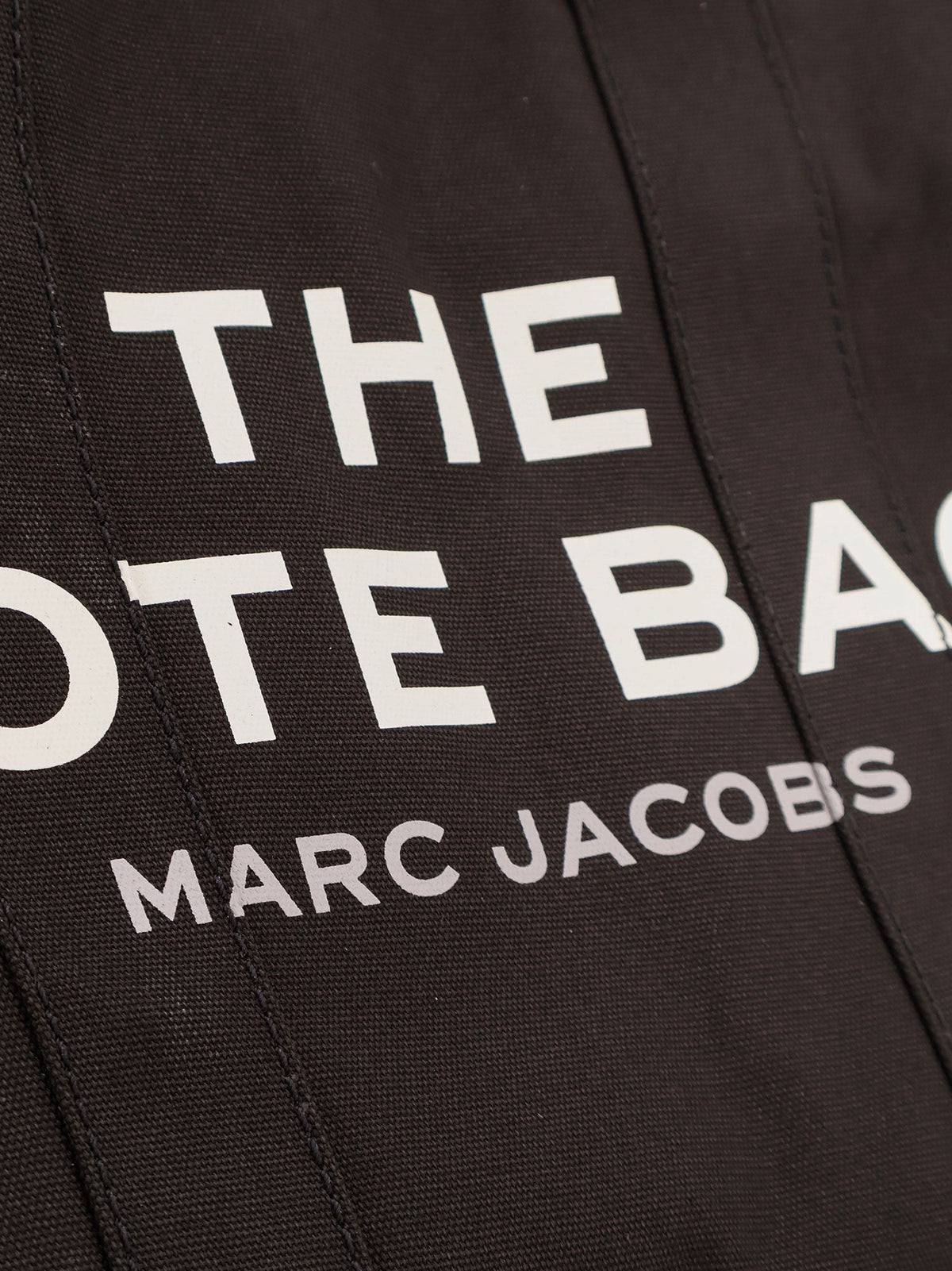 Canvas shopping bag with frontal logo