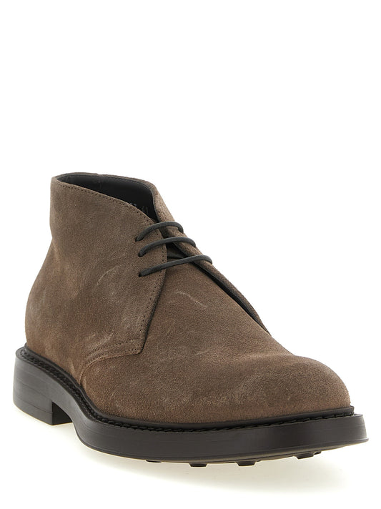 'Chukka' ankle boots