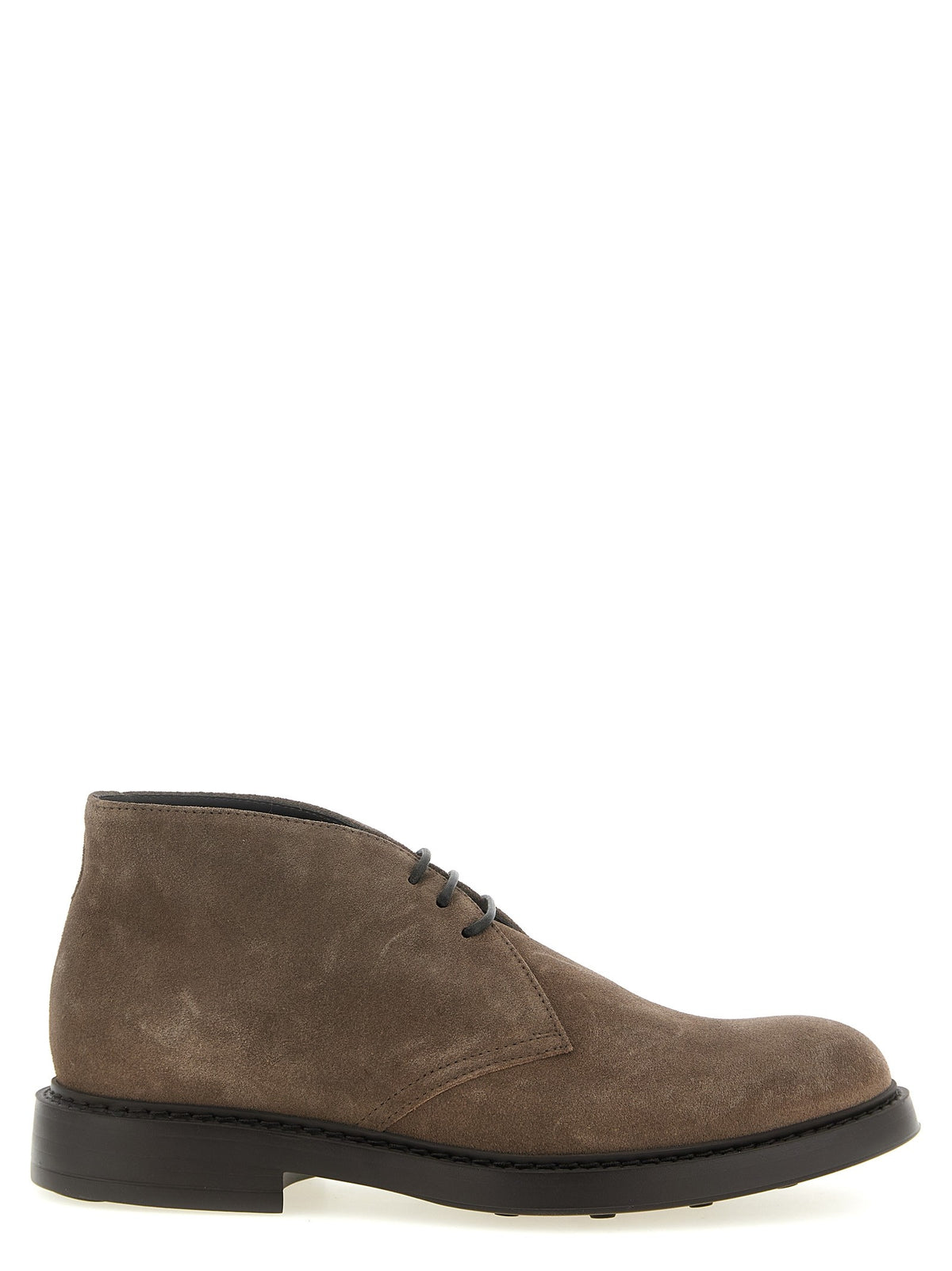 'Chukka' ankle boots