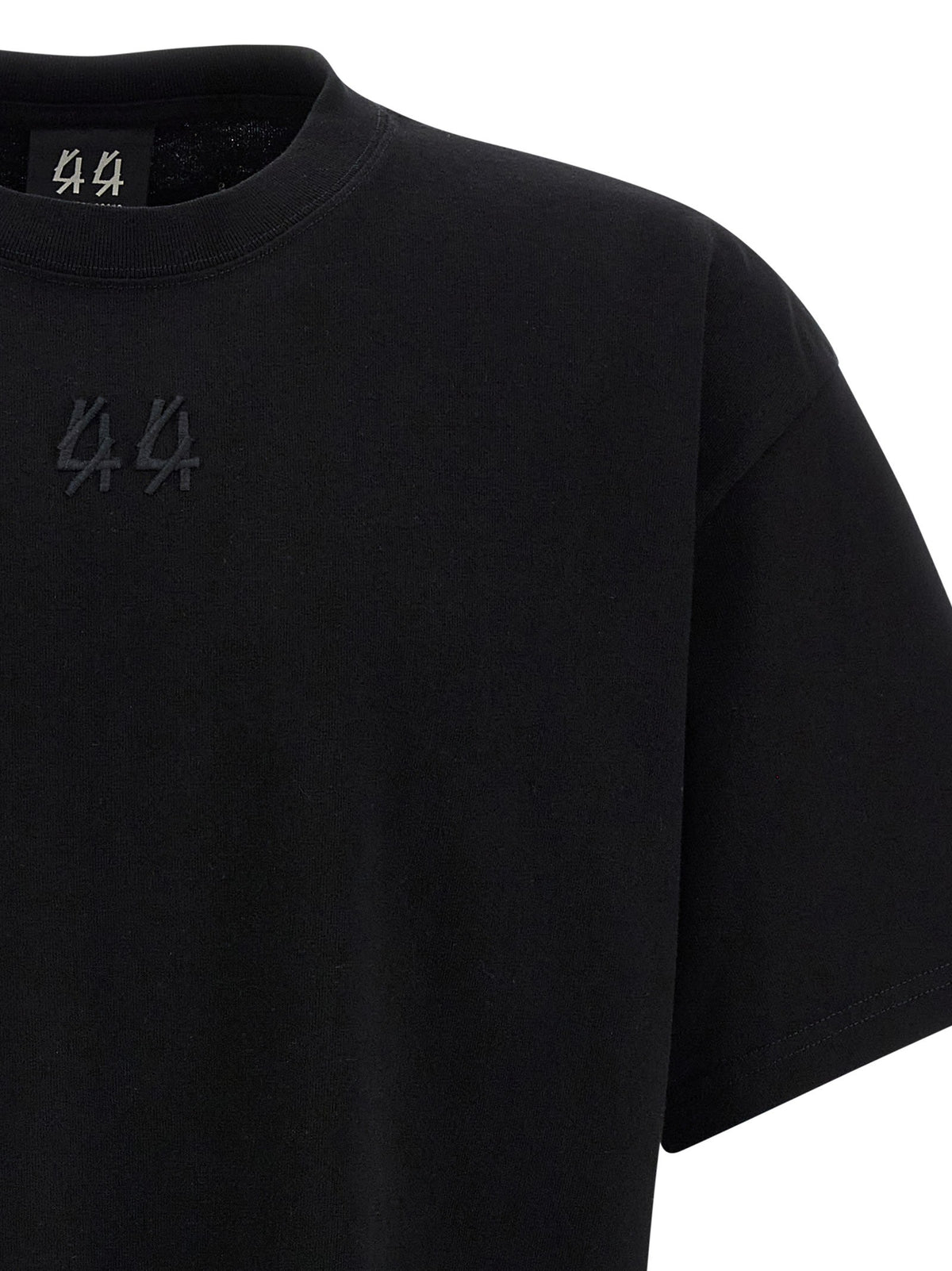 Embroidery t-shirt