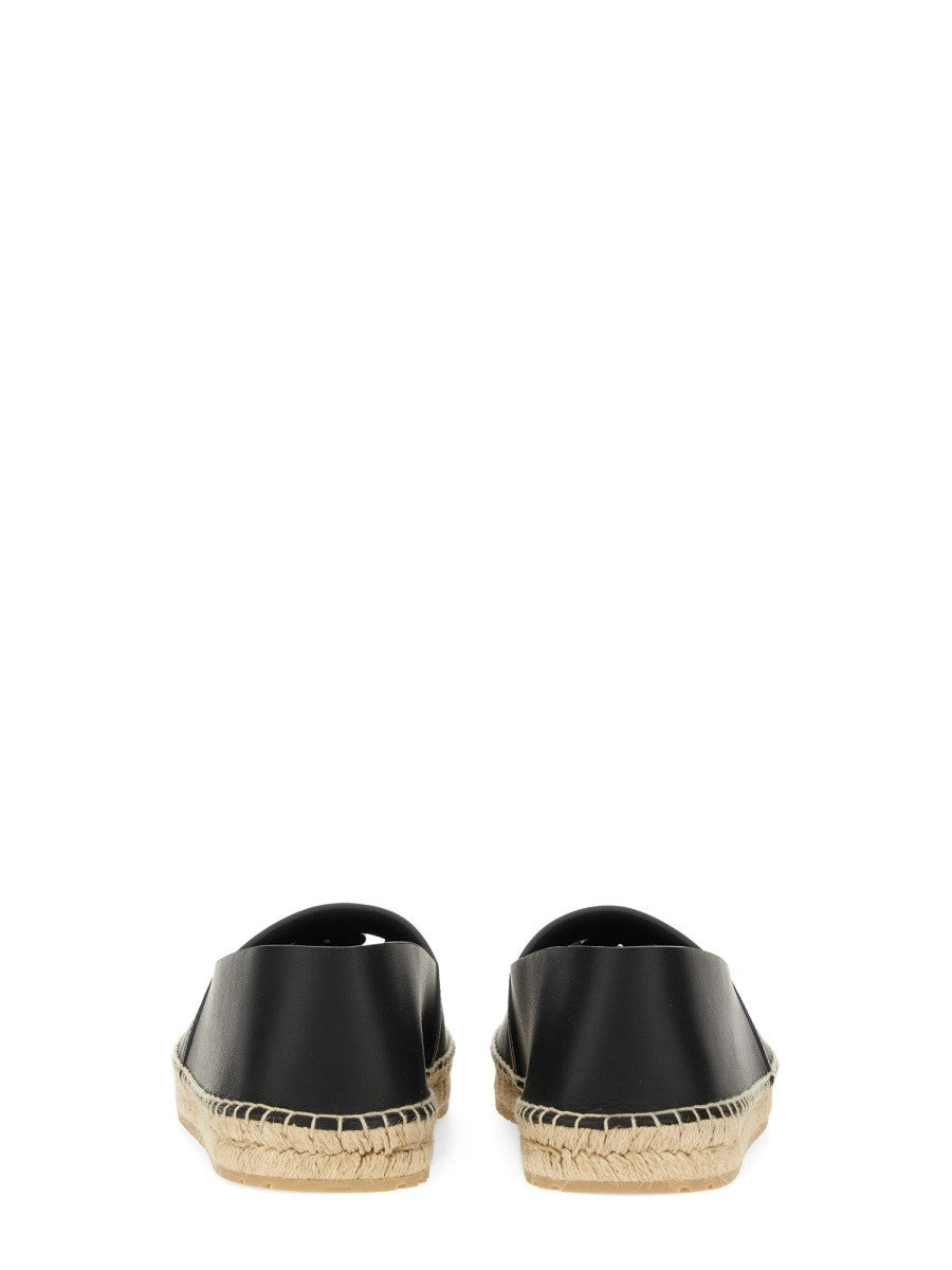 إسبادريل بشعار الماركة