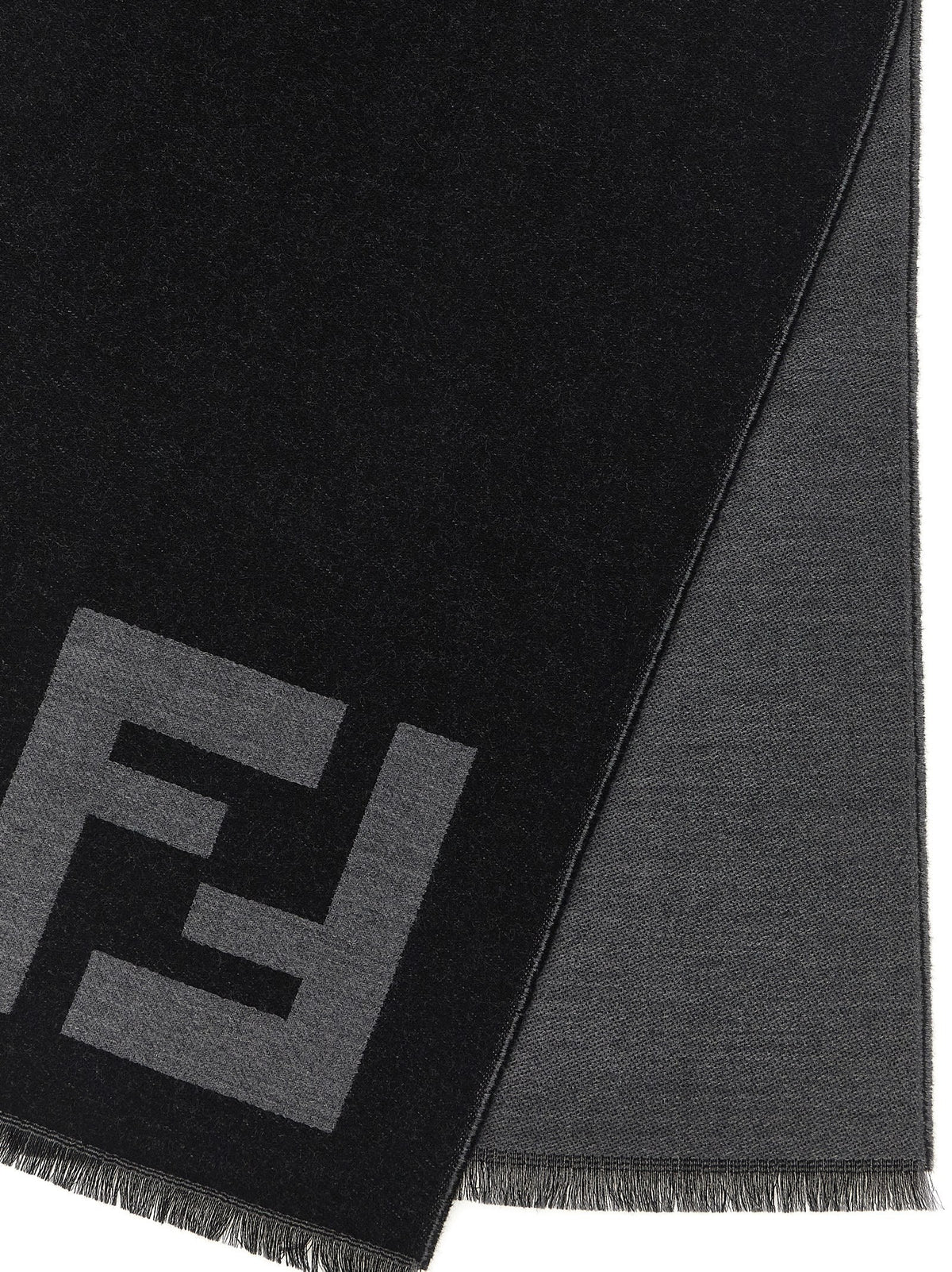 FF macro scarf