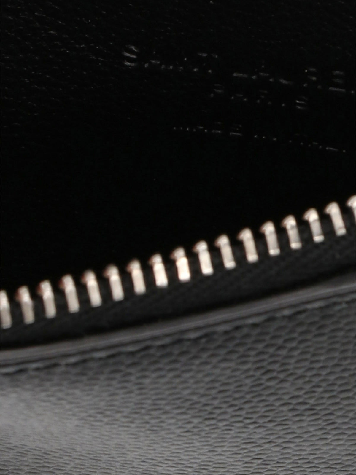 'Fragments' card holder