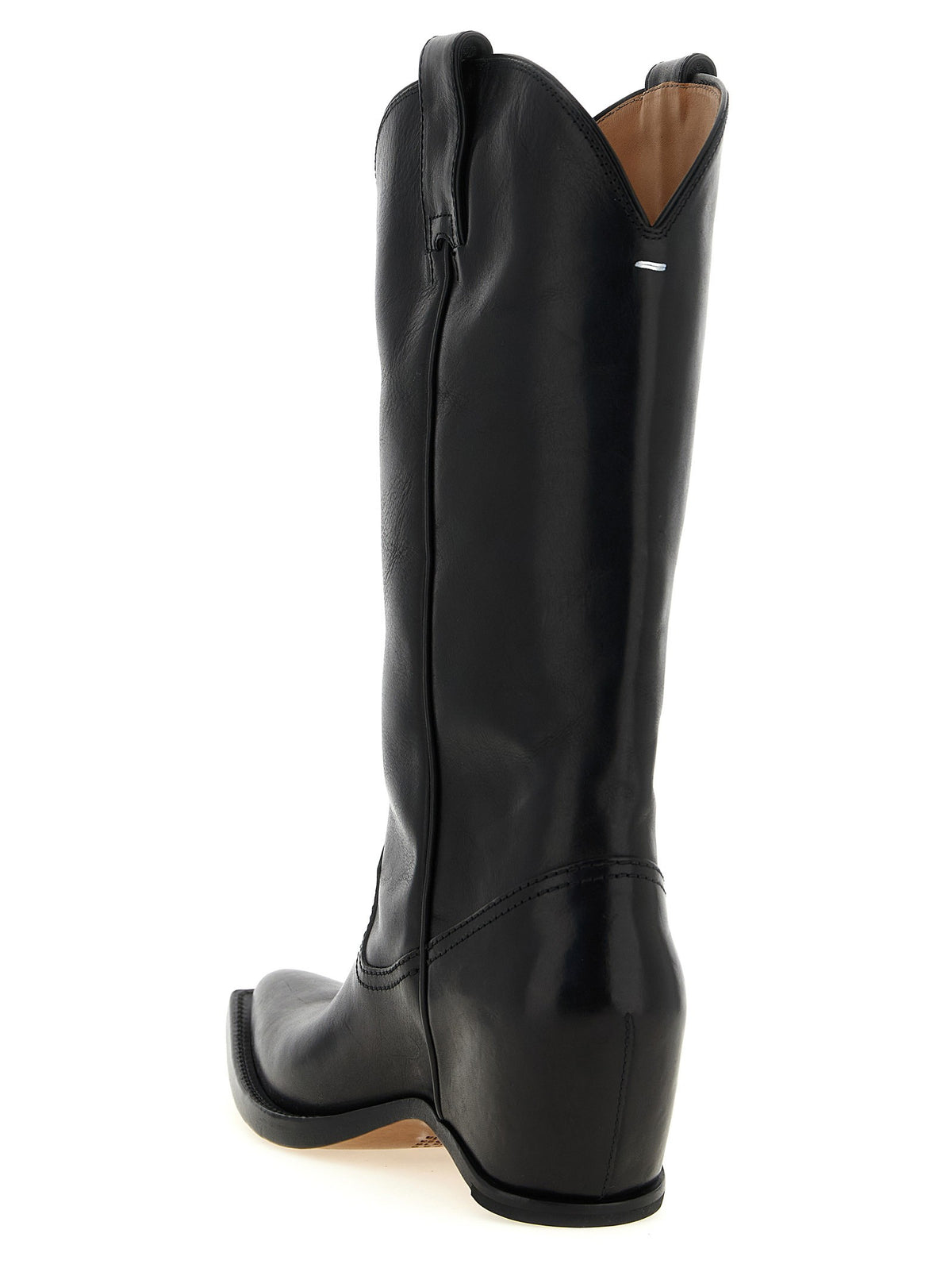 'Heel-Less' boots