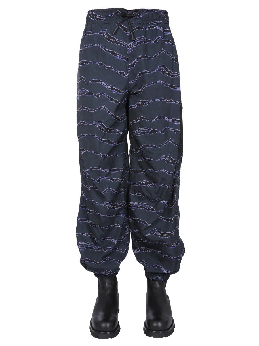 JOGGING PANTS WITH CAMOU PRINT