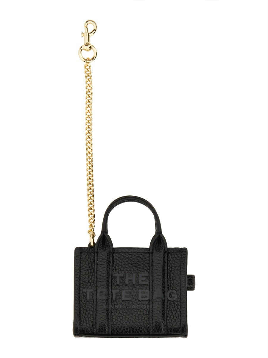 حلقة مفاتيح "THE TOTE" صغيرة الحجم