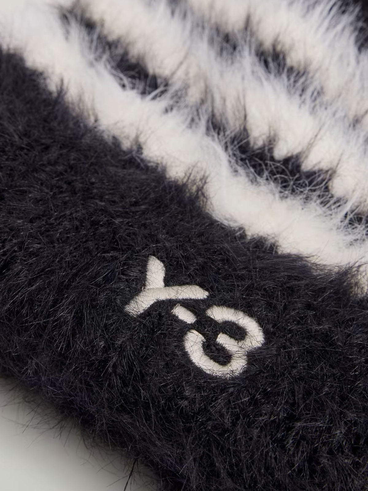 Knit hat with logo embroidery