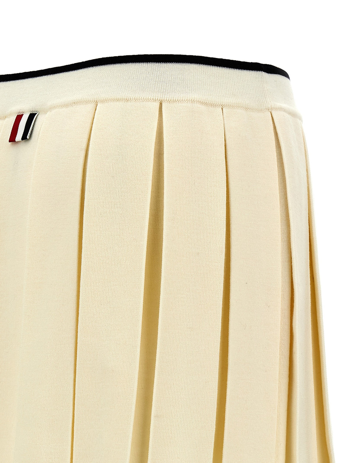 Knitted pleated skirt