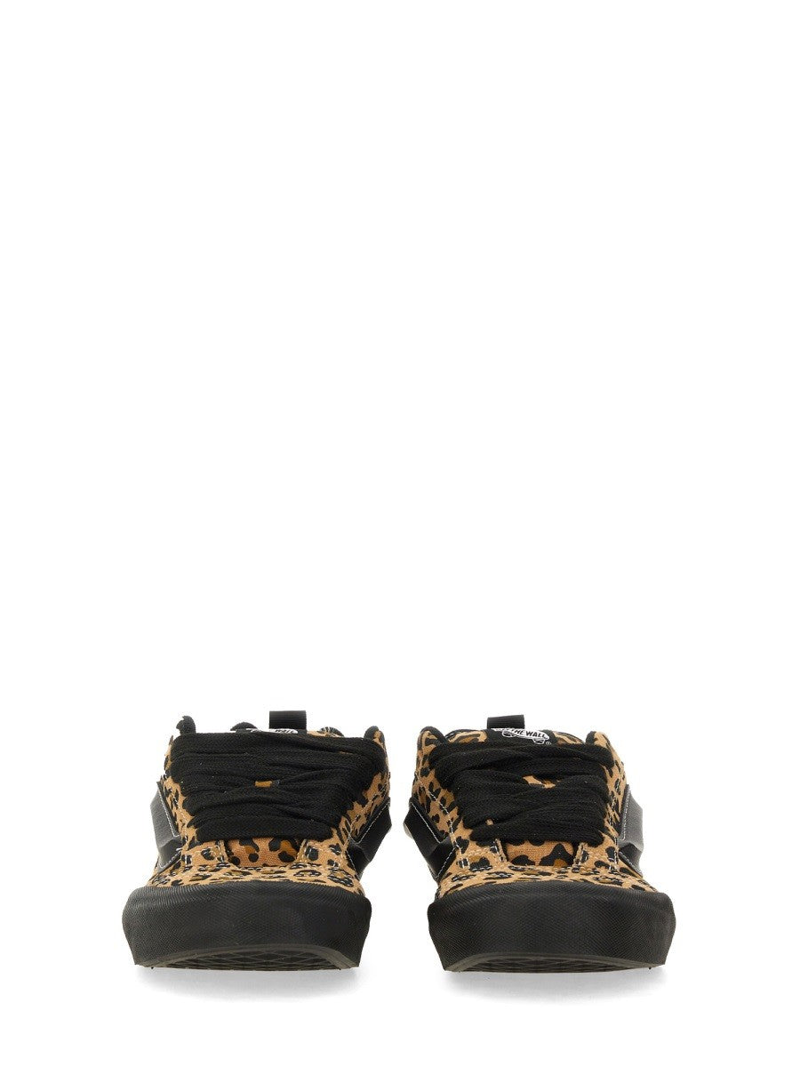 KNU SCHOOL SNEAKER
