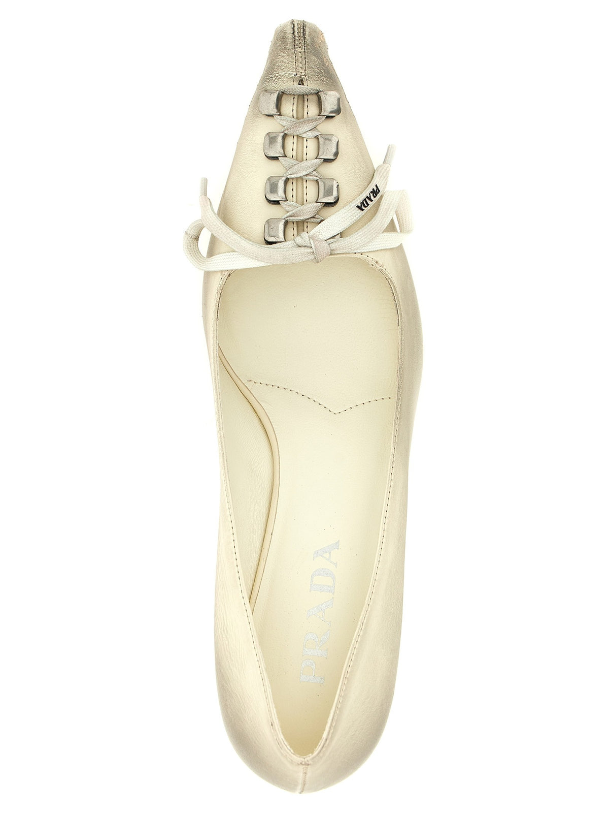 Leather pumps with laces