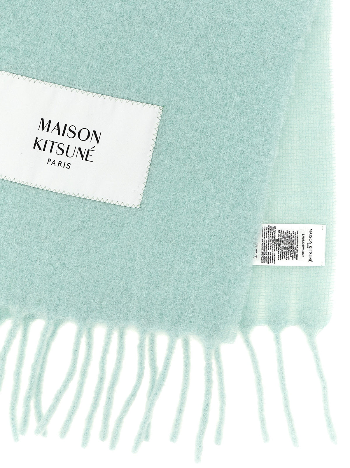 Logo patch scarf