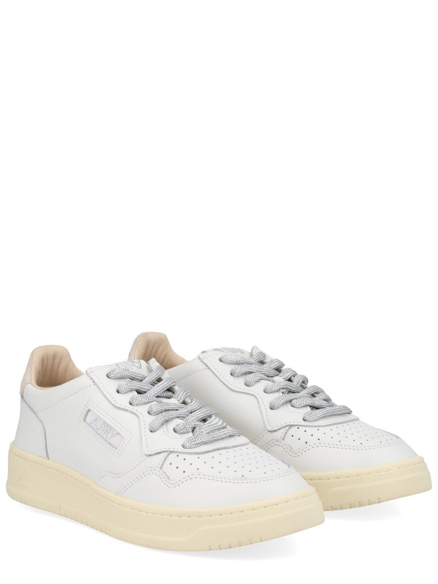 حذاء رياضي "ميداليست لو"