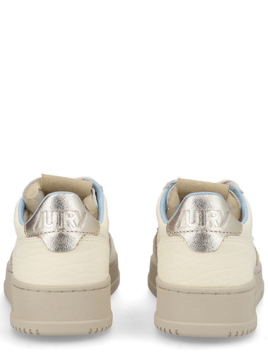"MEDALIST LOW" SNEAKER