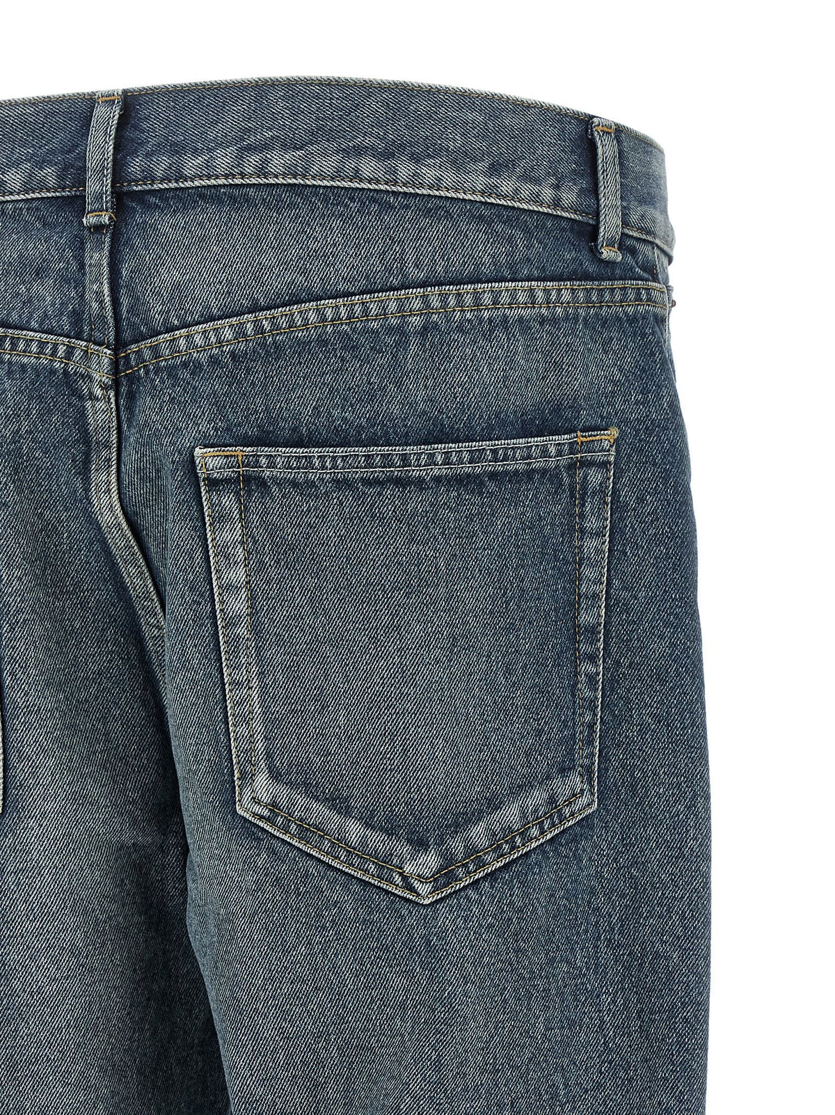 'Moe' jeans