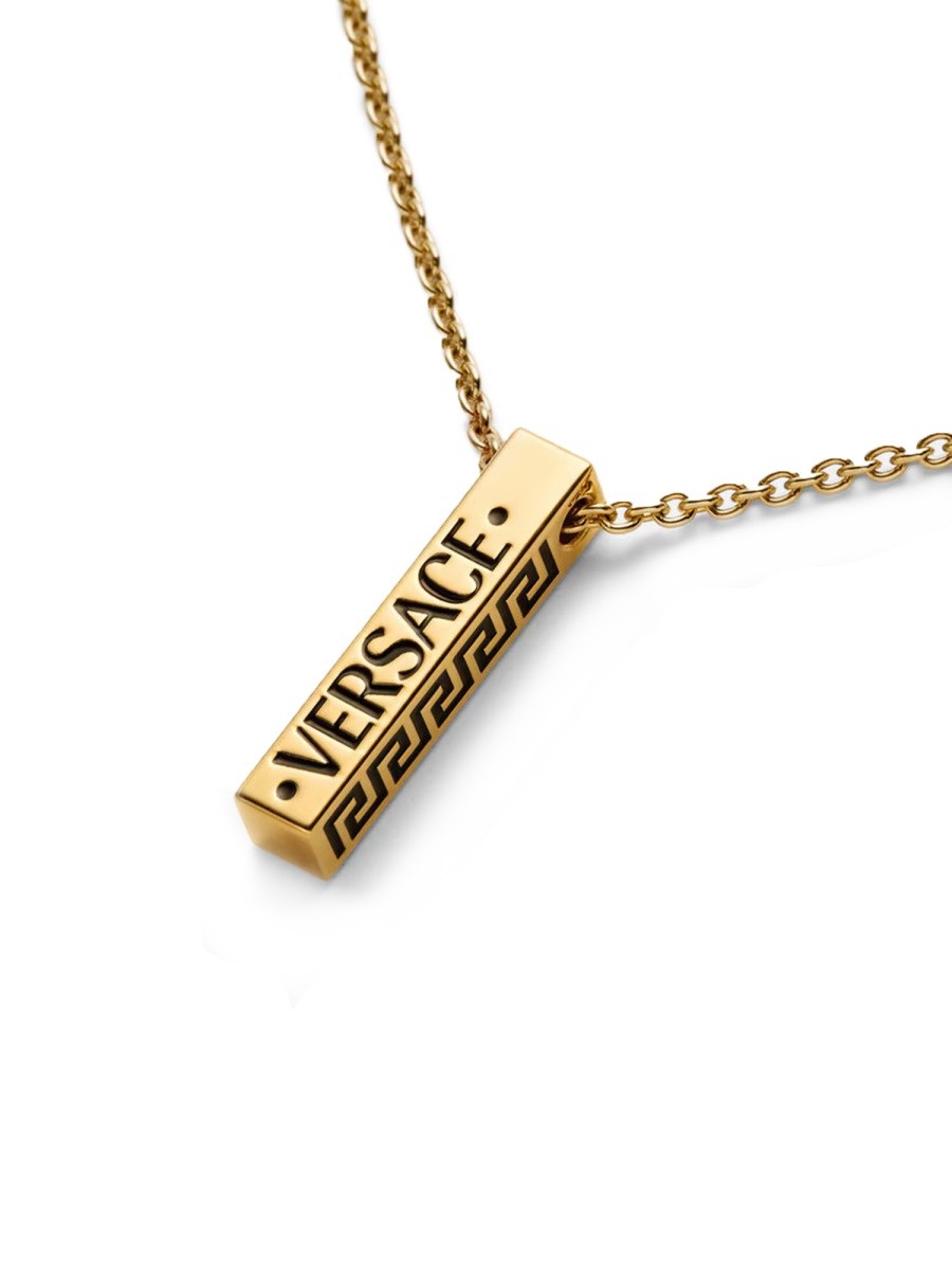 NECKLACE WITH PENDANT