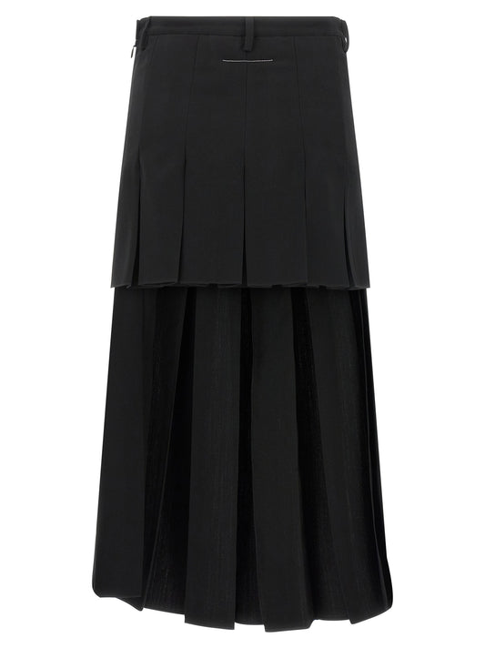 Overlapping pleated skirt