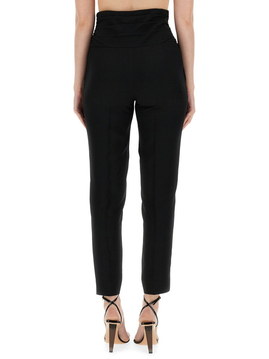 PANTS WITH HEART APPLICATION