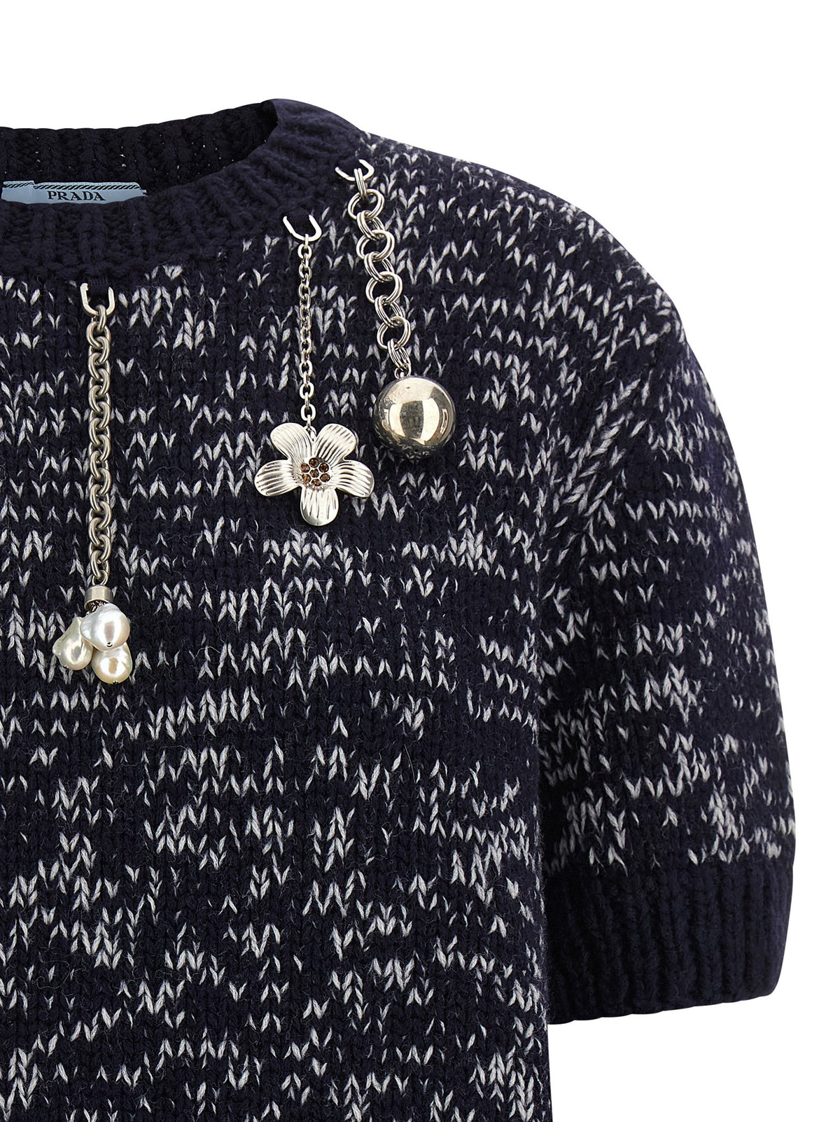Pendant sweater