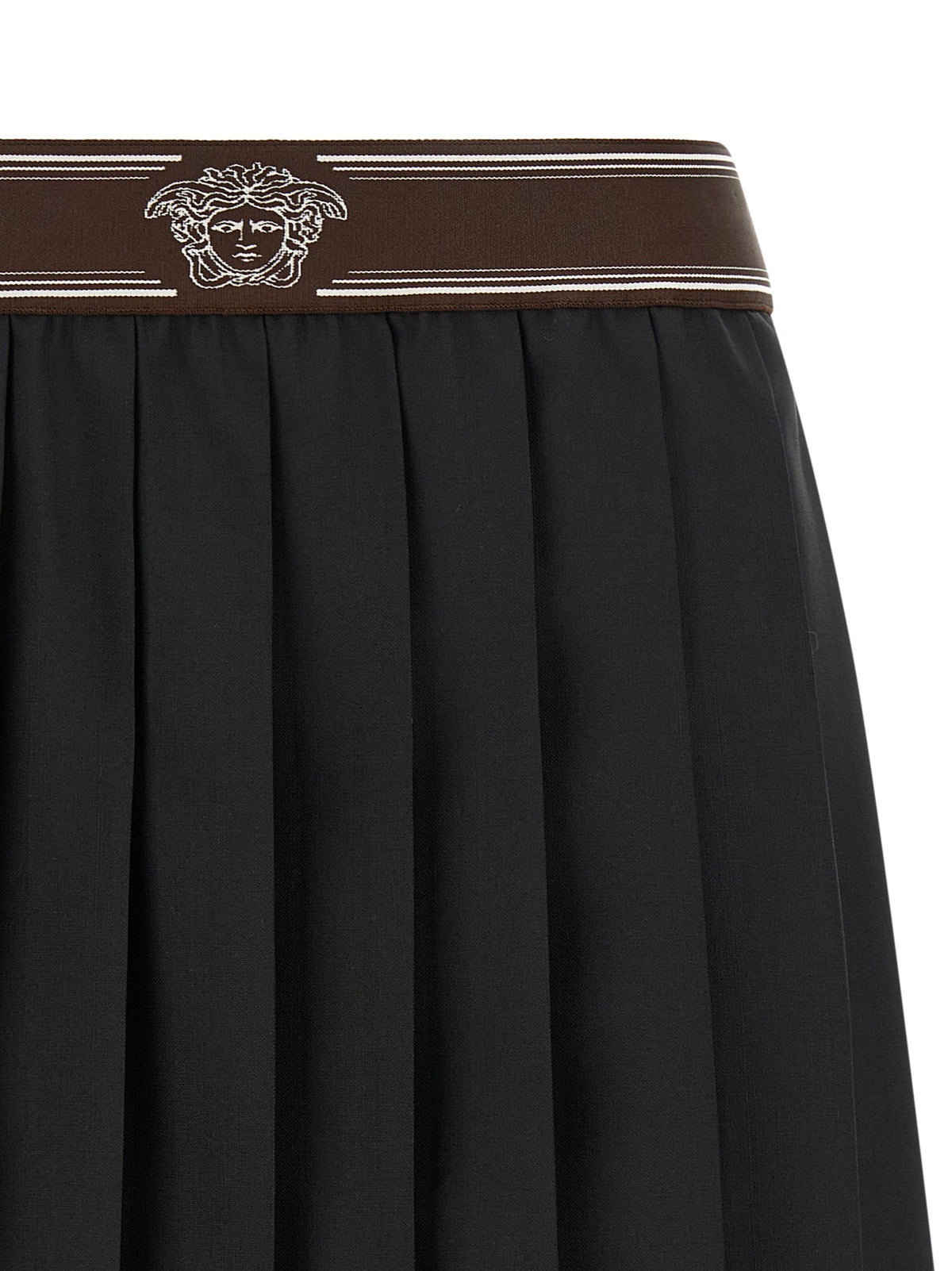 Pleated skirt