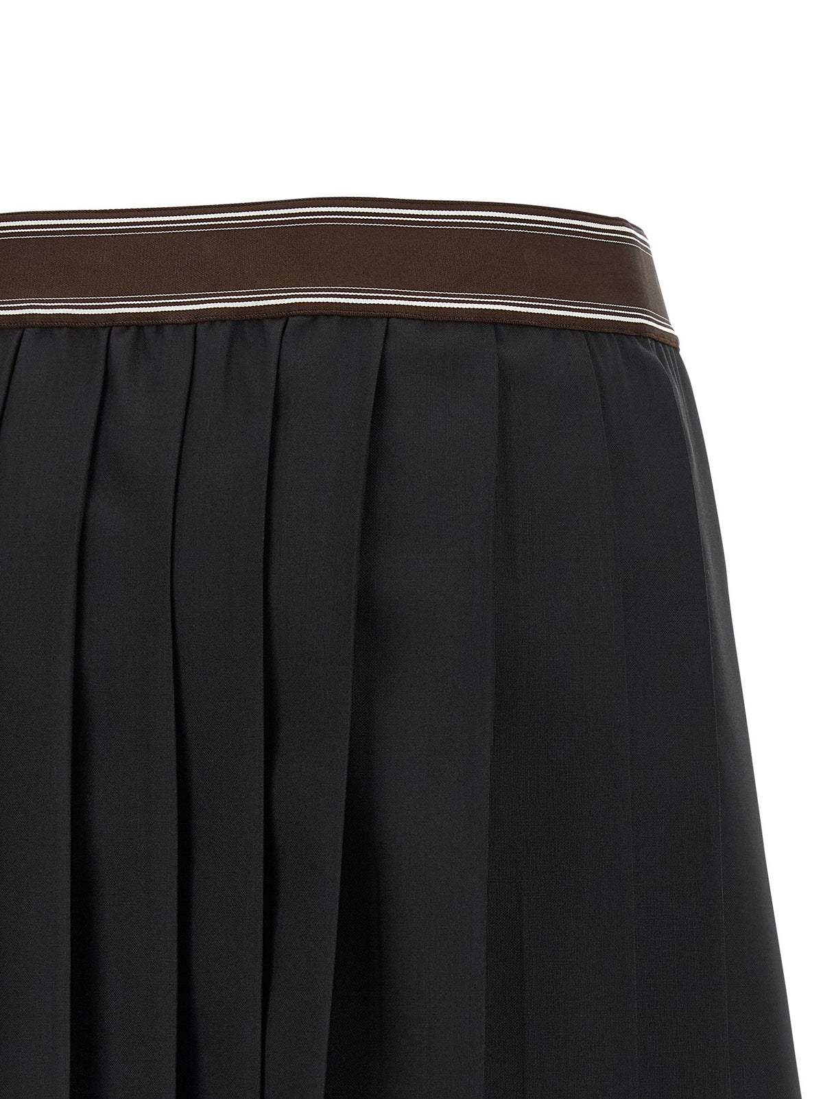 Pleated skirt