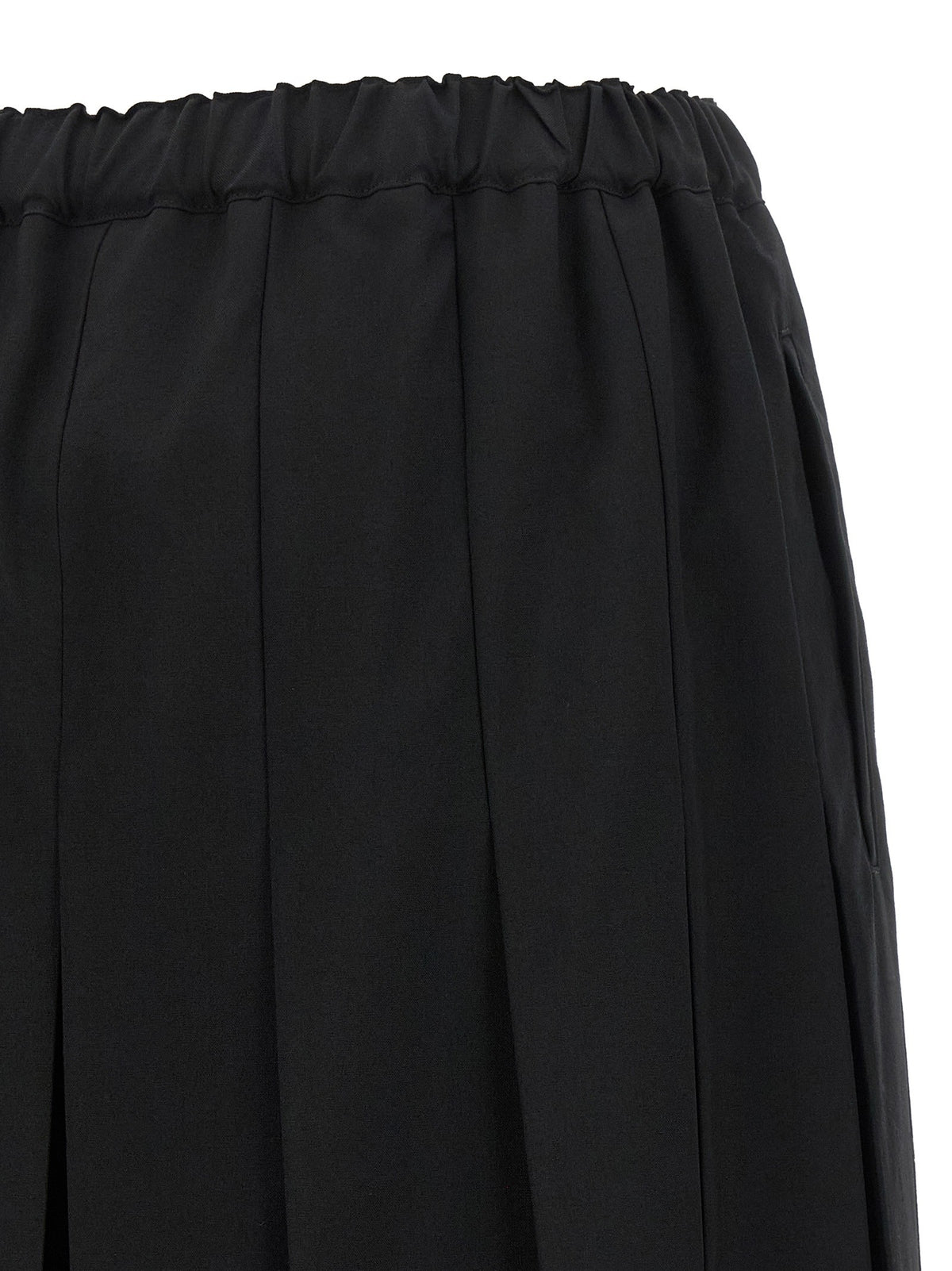 Pleated trousers