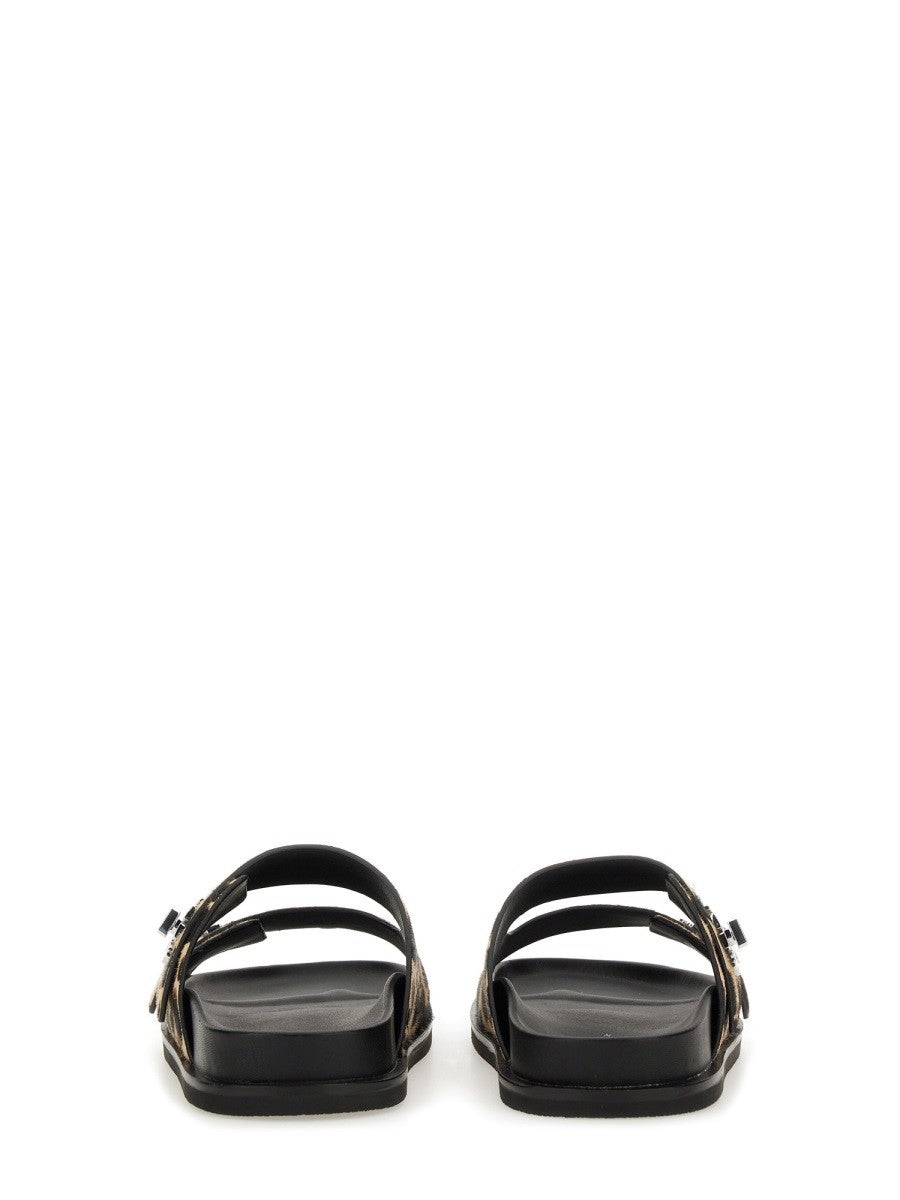 SANDAL T LOCK