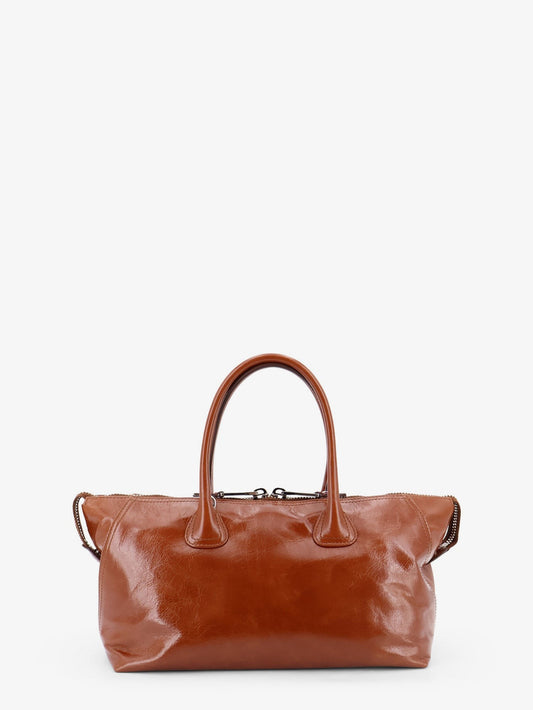 حقيبة يد جلدية لامعة بشعار أمامي بحروف