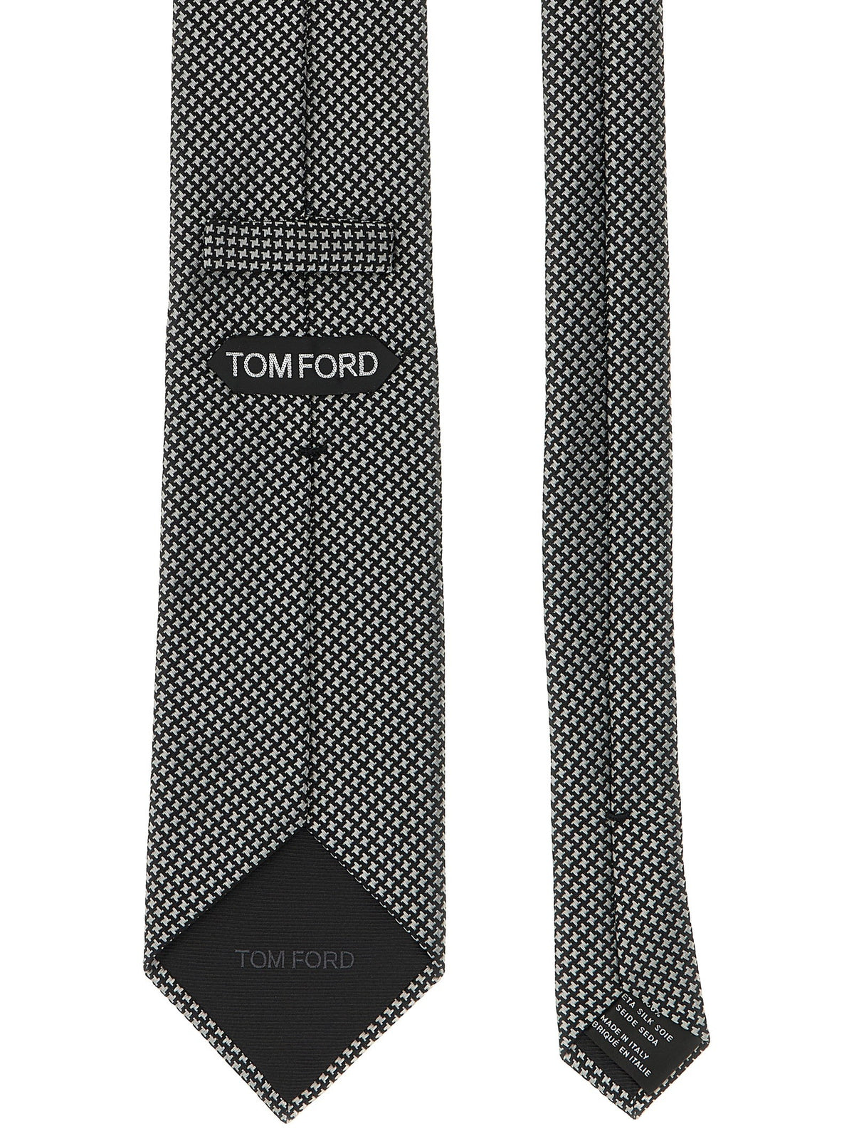 Silk tie