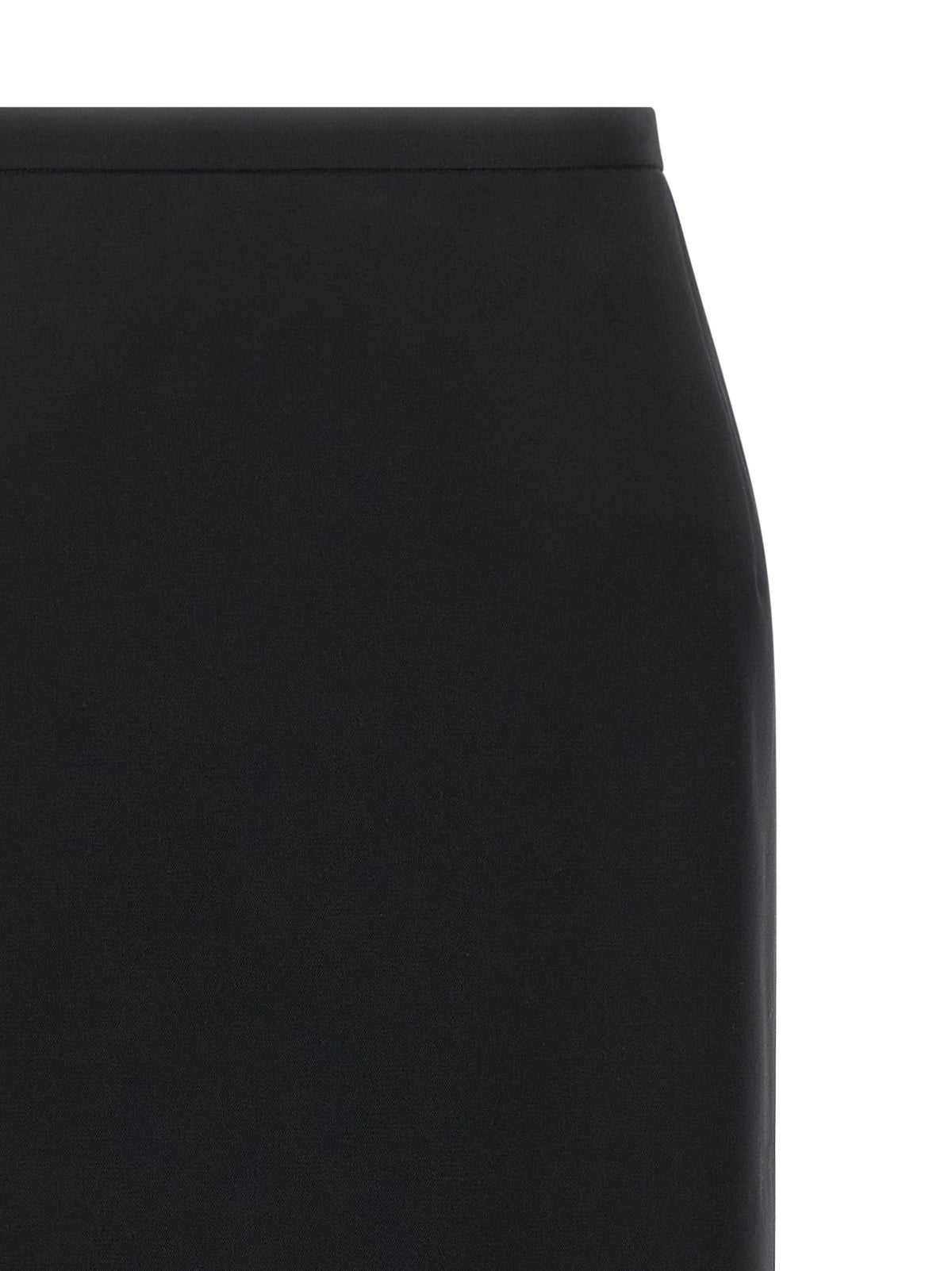 Skirt with closure and back panel
