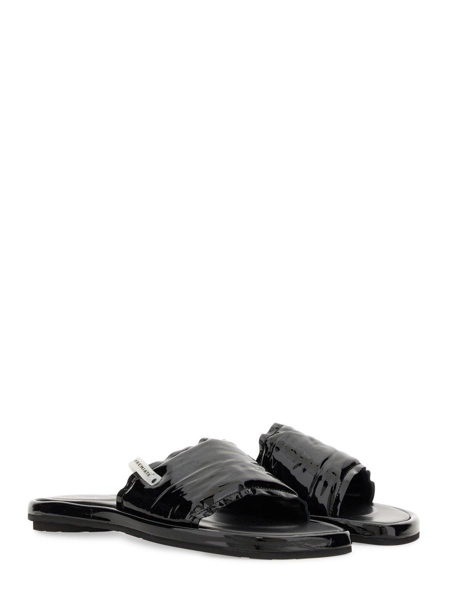 SLIDE SANDAL
