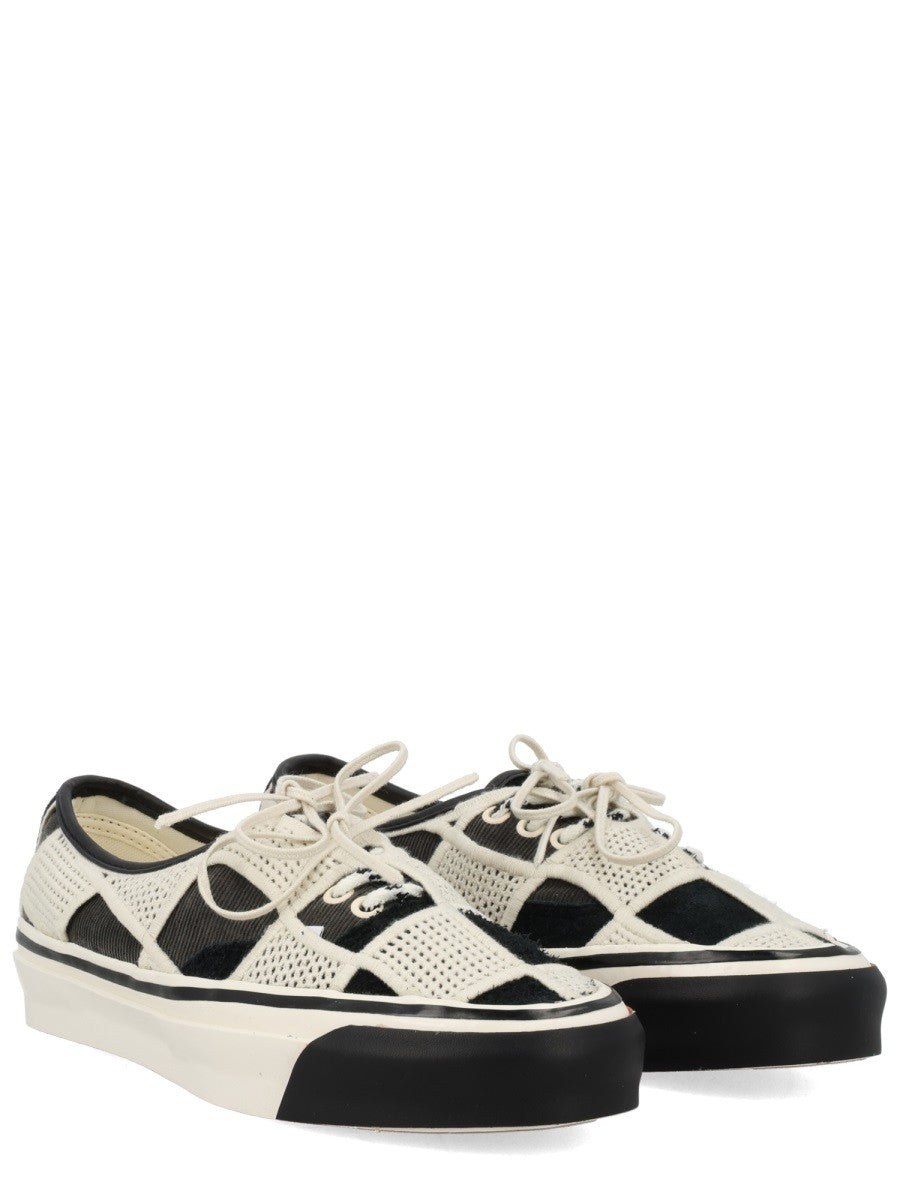 SNEAKER "AUTHENTIC 44"