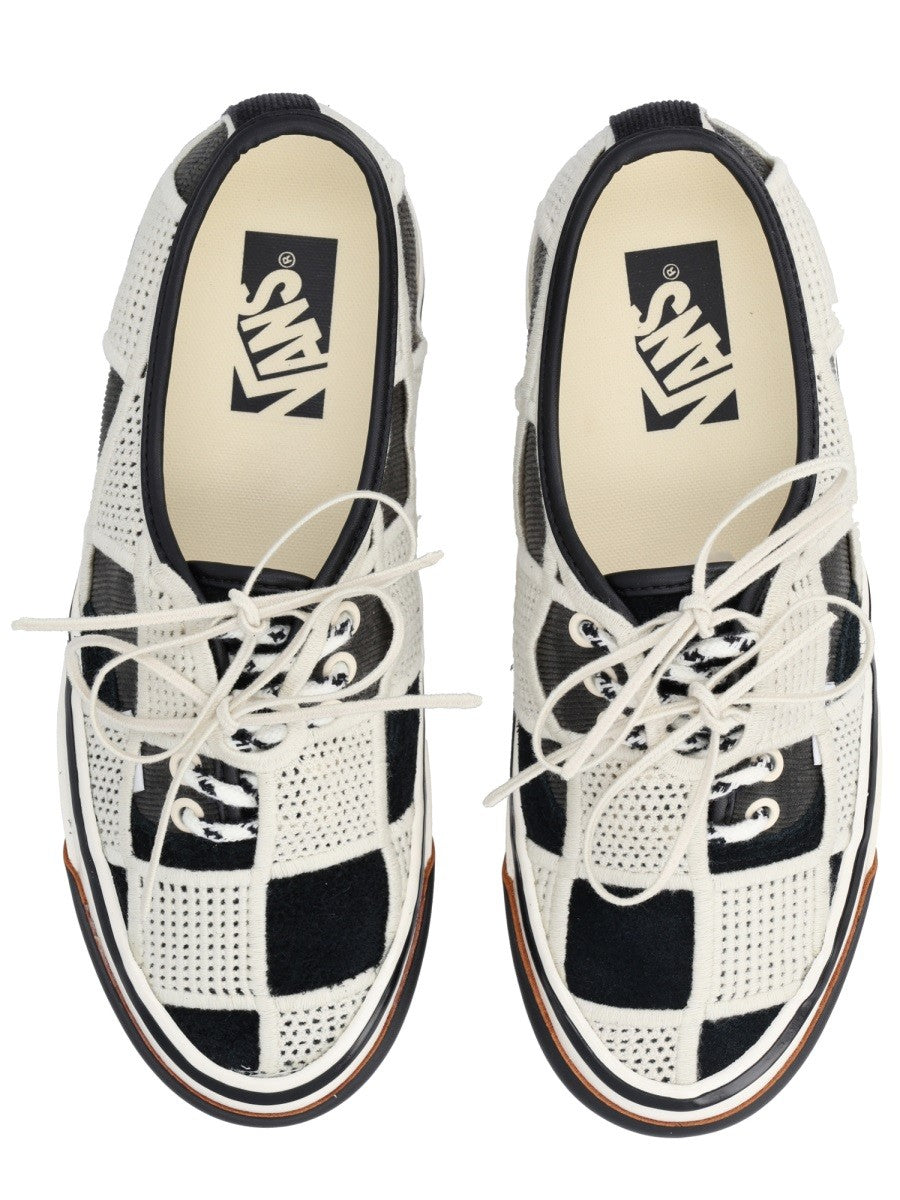 SNEAKER "AUTHENTIC 44"