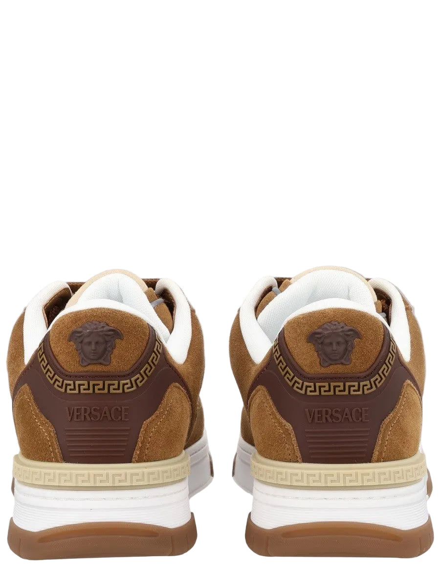 Sneaker "Biggie Basket"