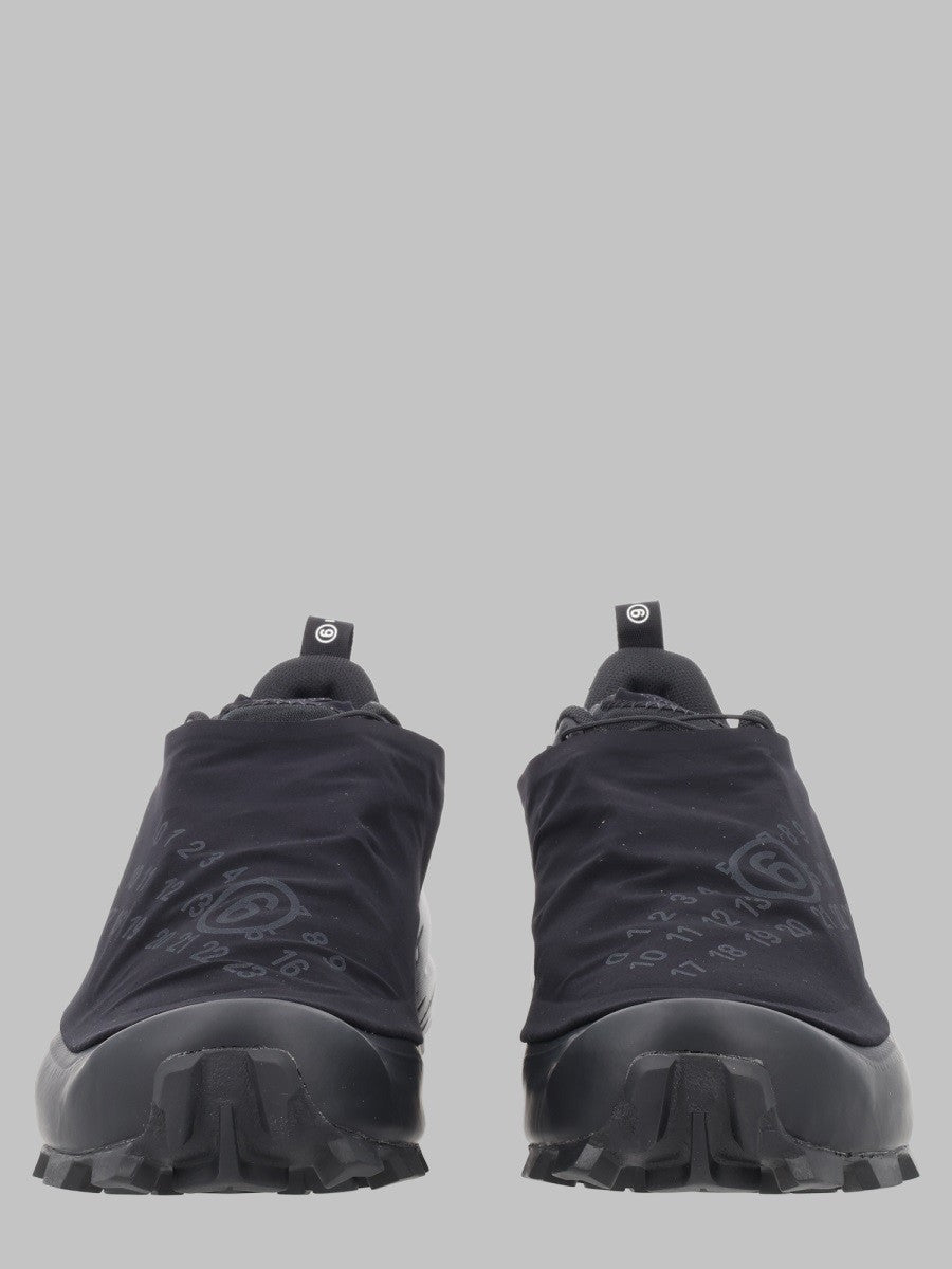 SNEAKER "CROSS DUST MM6 MAISON MARGIELA X SALOMON"