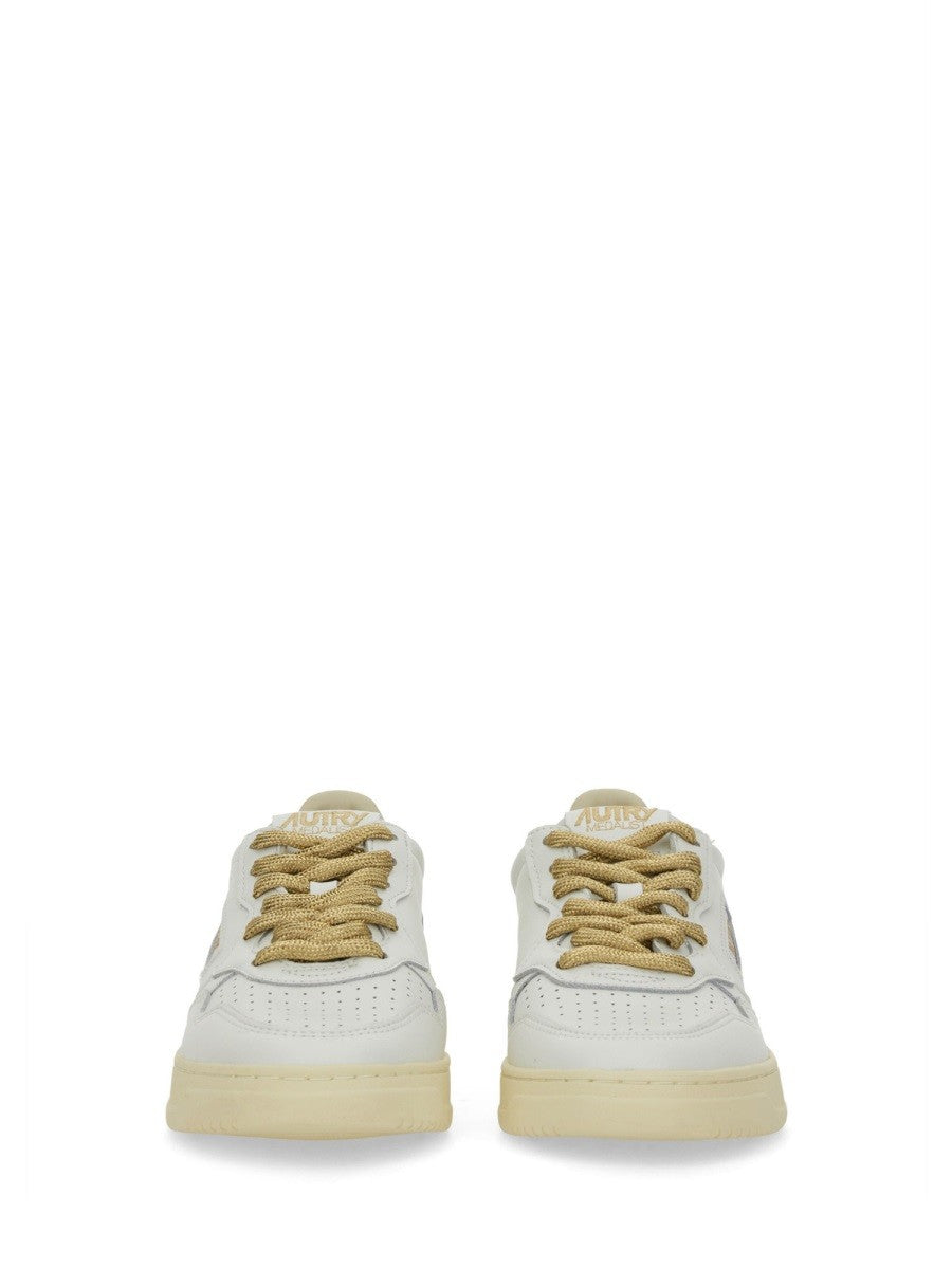SNEAKER MEDALIST LOW