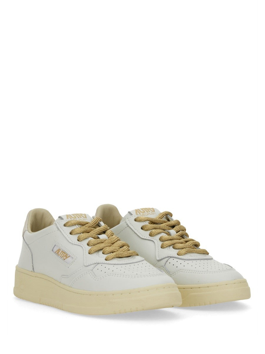 SNEAKER MEDALIST LOW