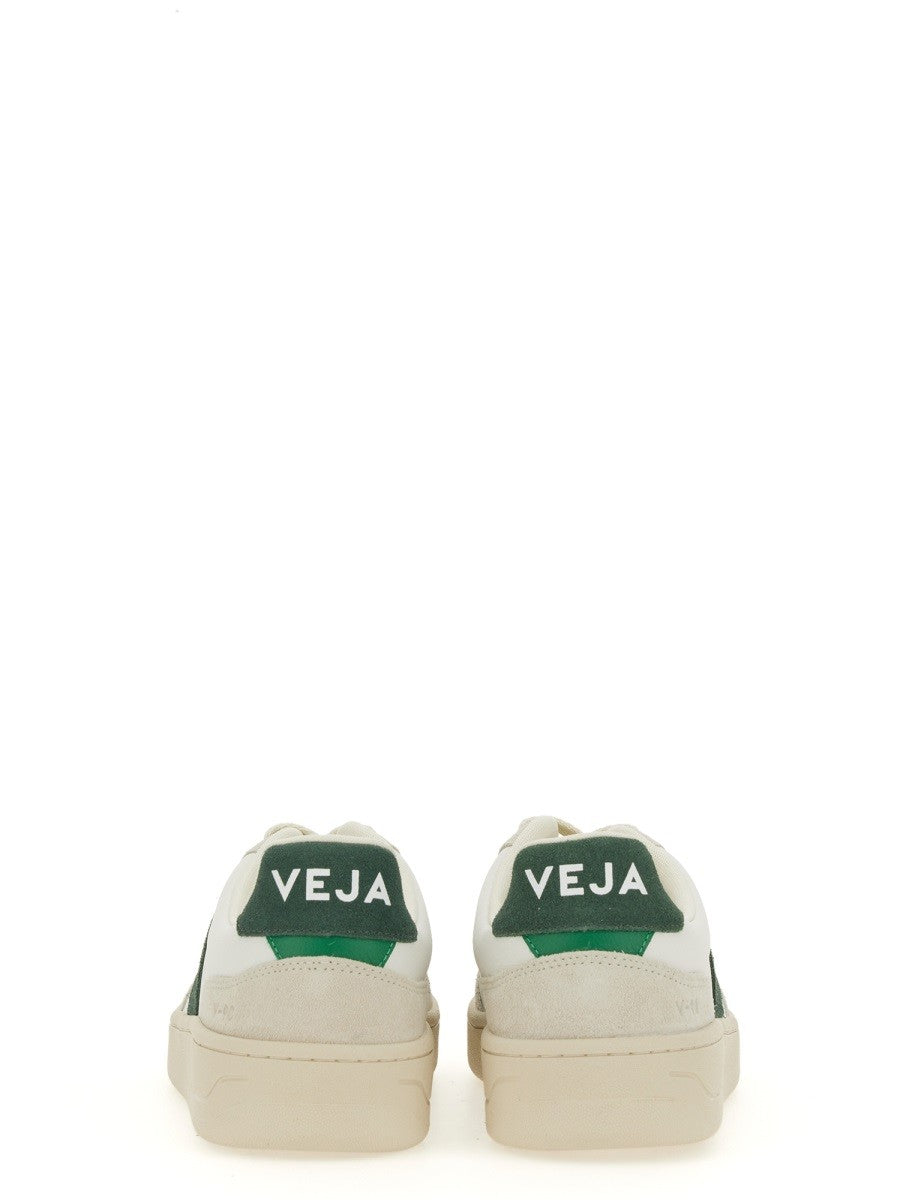 SNEAKER "V-90"