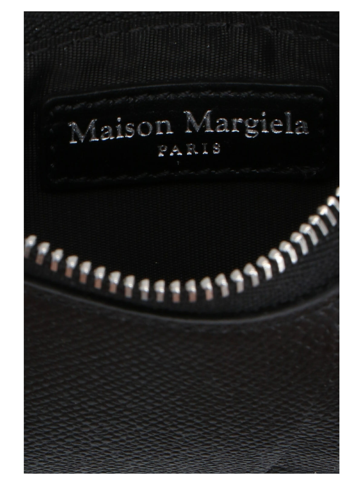 ‘Stitching’ card holder