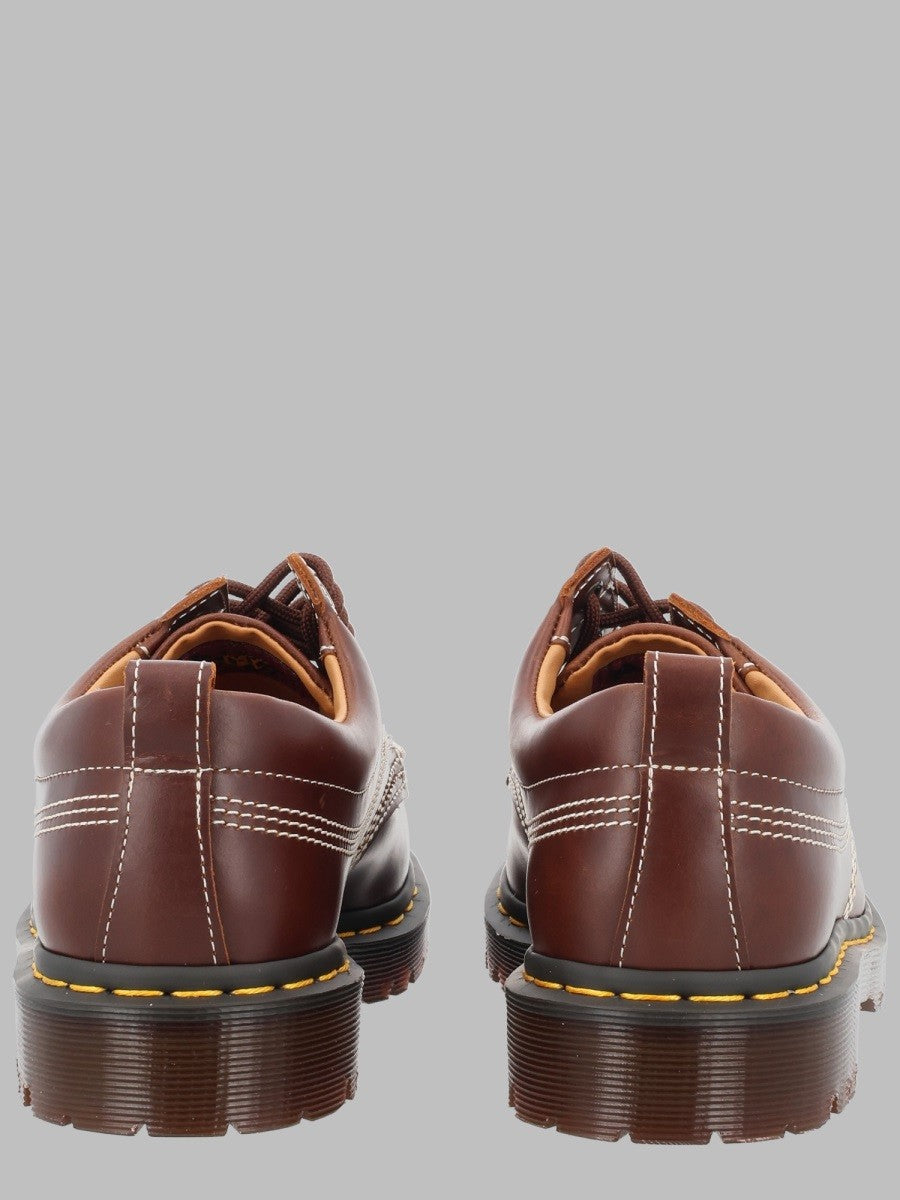 Stringata "Lowell Moc Toe"