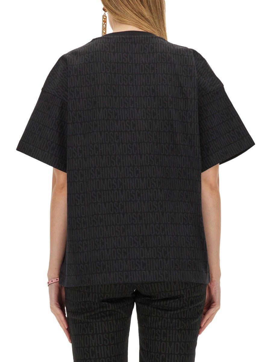 T-SHIRT WITH LOGO