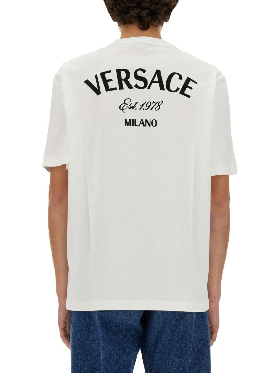 T-SHIRT WITH LOGO