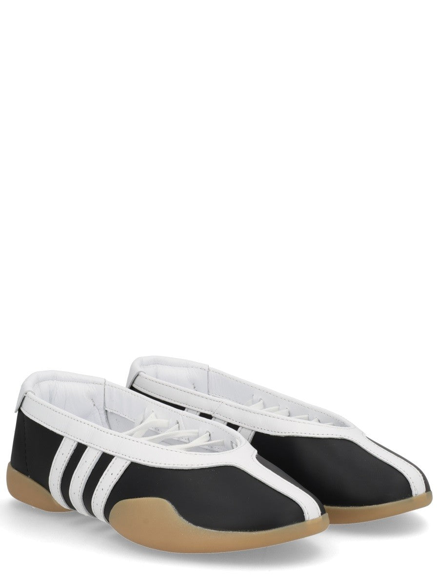 "TAEKWONDO MEI" SNEAKER