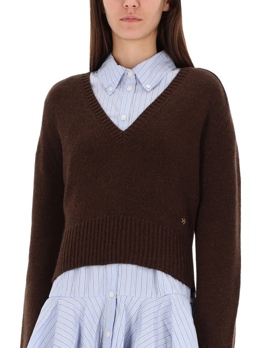 V-NECK SWEATER
