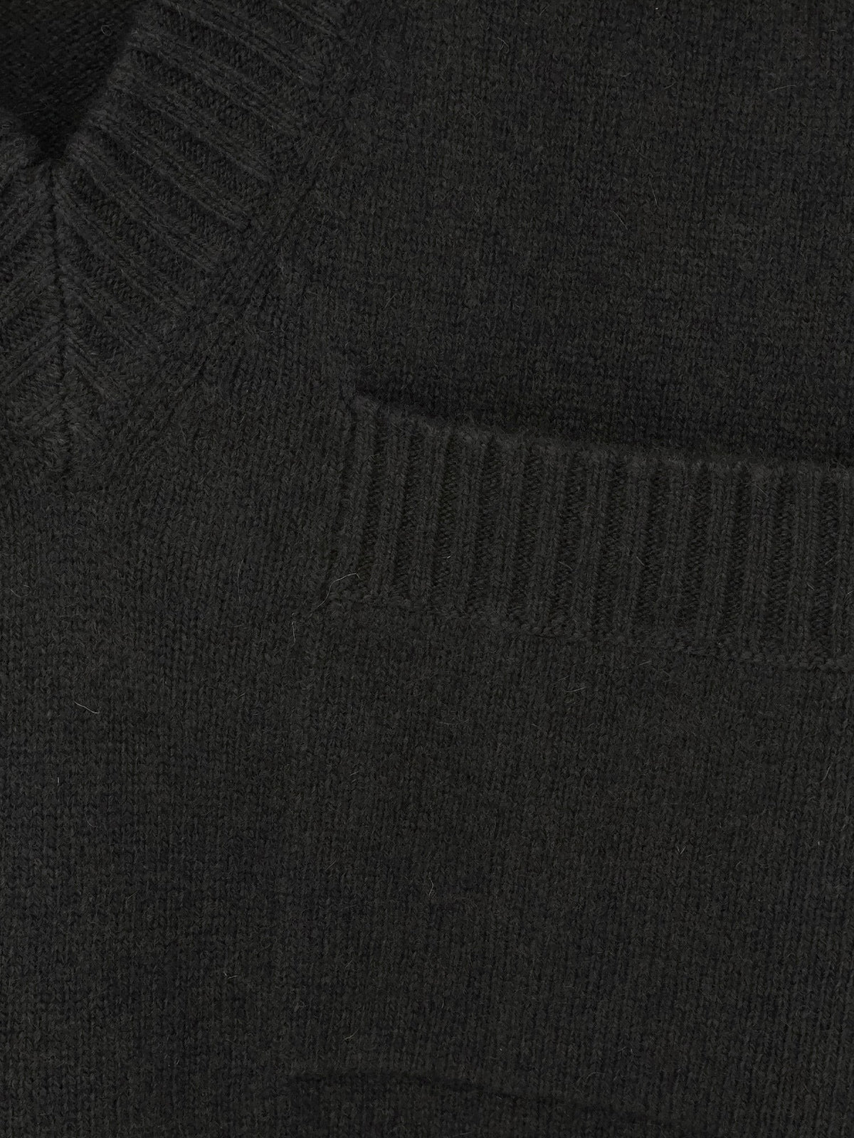 Virgin wool and cashmere sweater