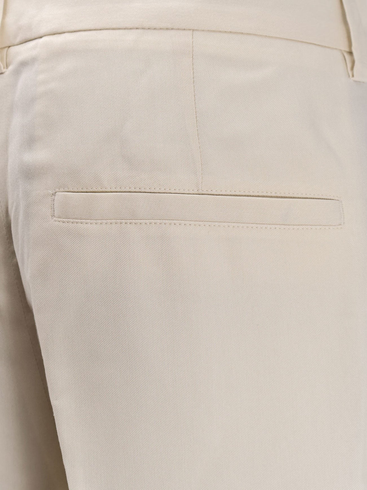 Double-pleat fluid viscose trousers