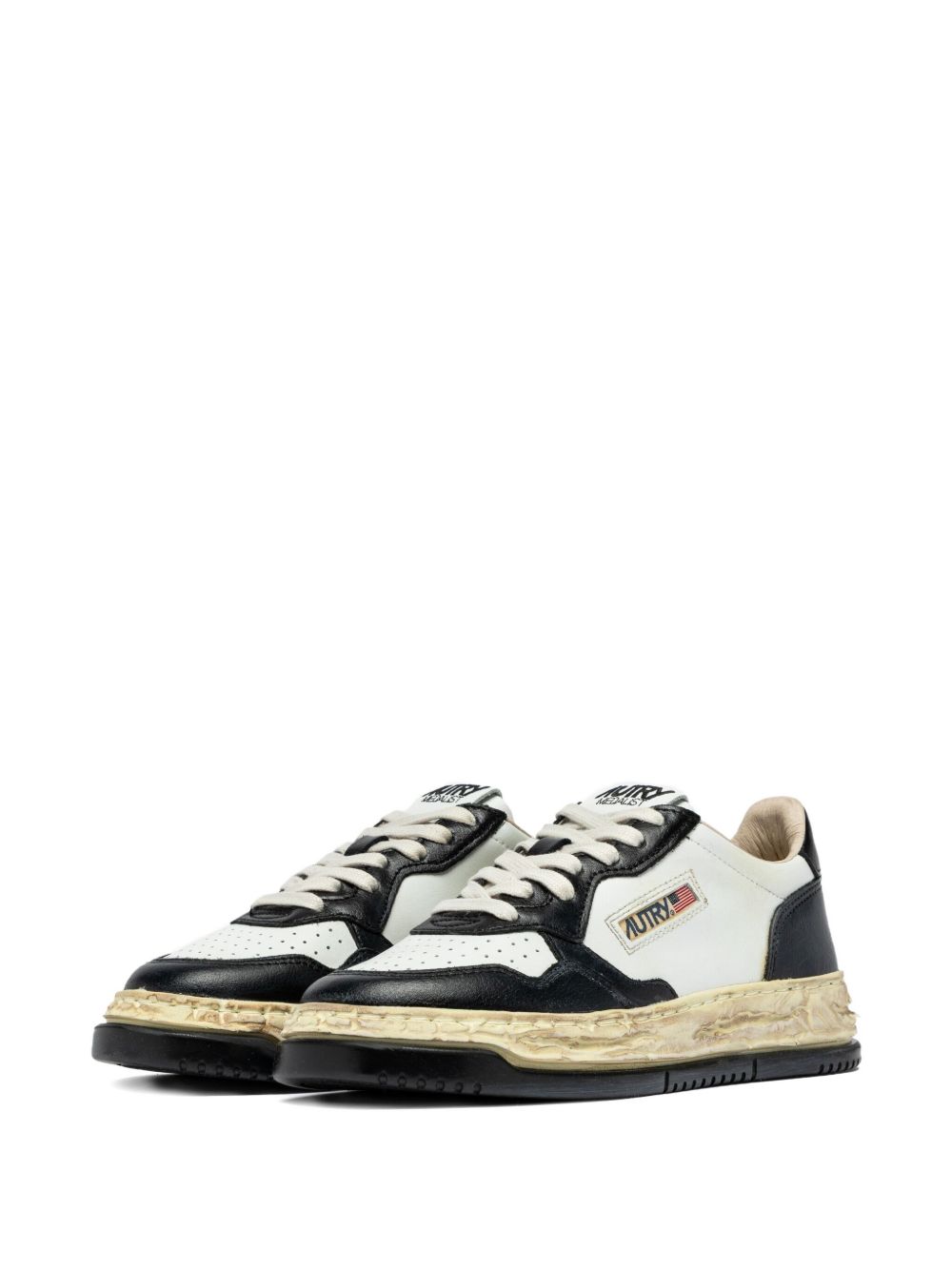 Autry X MAISON MIHARA YASUHIRO Autry X MAISON MIHARA YASUHIRO MEDALIST LOW SUPER VINTAGE SNEAKERS